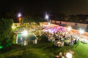 κτηματα γαμου VARIBOBI CLUB Βαρυμπόμπη